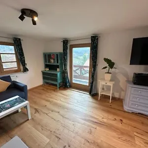 Charmante Farbenfrohe Fuer Zwei Apartment